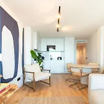 Edition 309 - Luxury Seafront 2br *