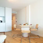 Daire Edition 309 - Luxury Seafront 2br