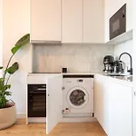 Edition 309 - Luxury Seafront 2br