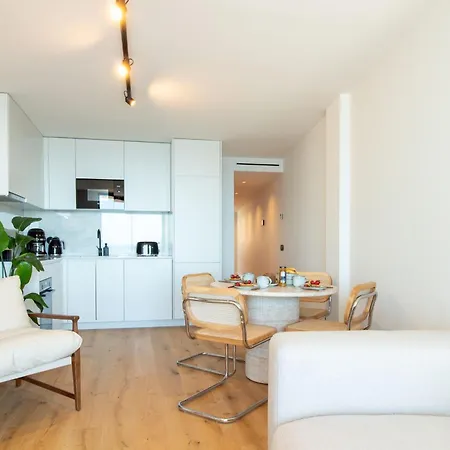 Edition 309 - Luxury Seafront 2br Oporto