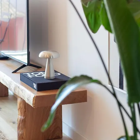 Edition 309 - Luxury Seafront 2br Lägenhet