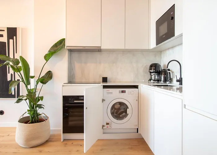 Edition 309 - Luxury Seafront 2br