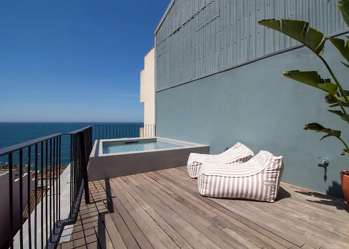 Apartment Edition 309 - Luxury Seafront 2br *