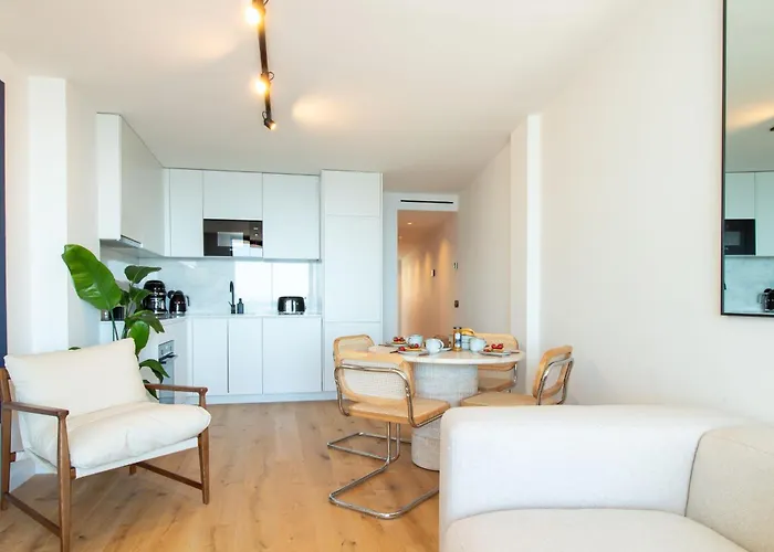 Edition 309 - Luxury Seafront 2br Porto