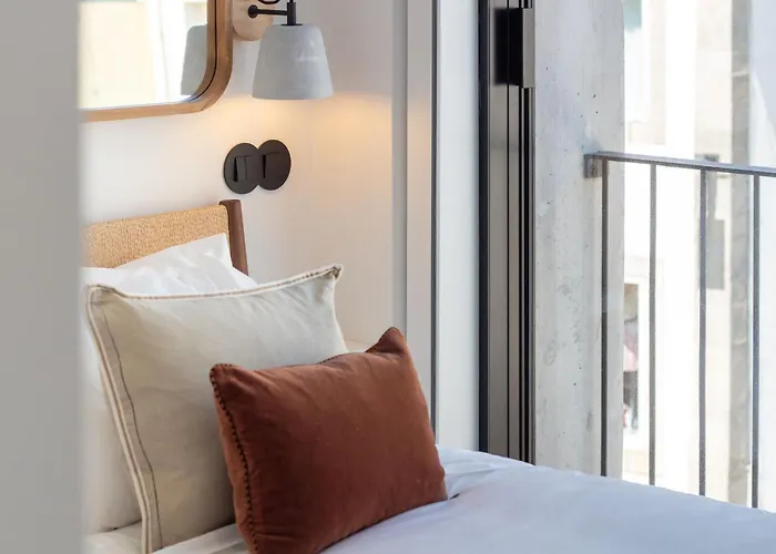 Apartment Edition 309 - Luxury Seafront 2br *